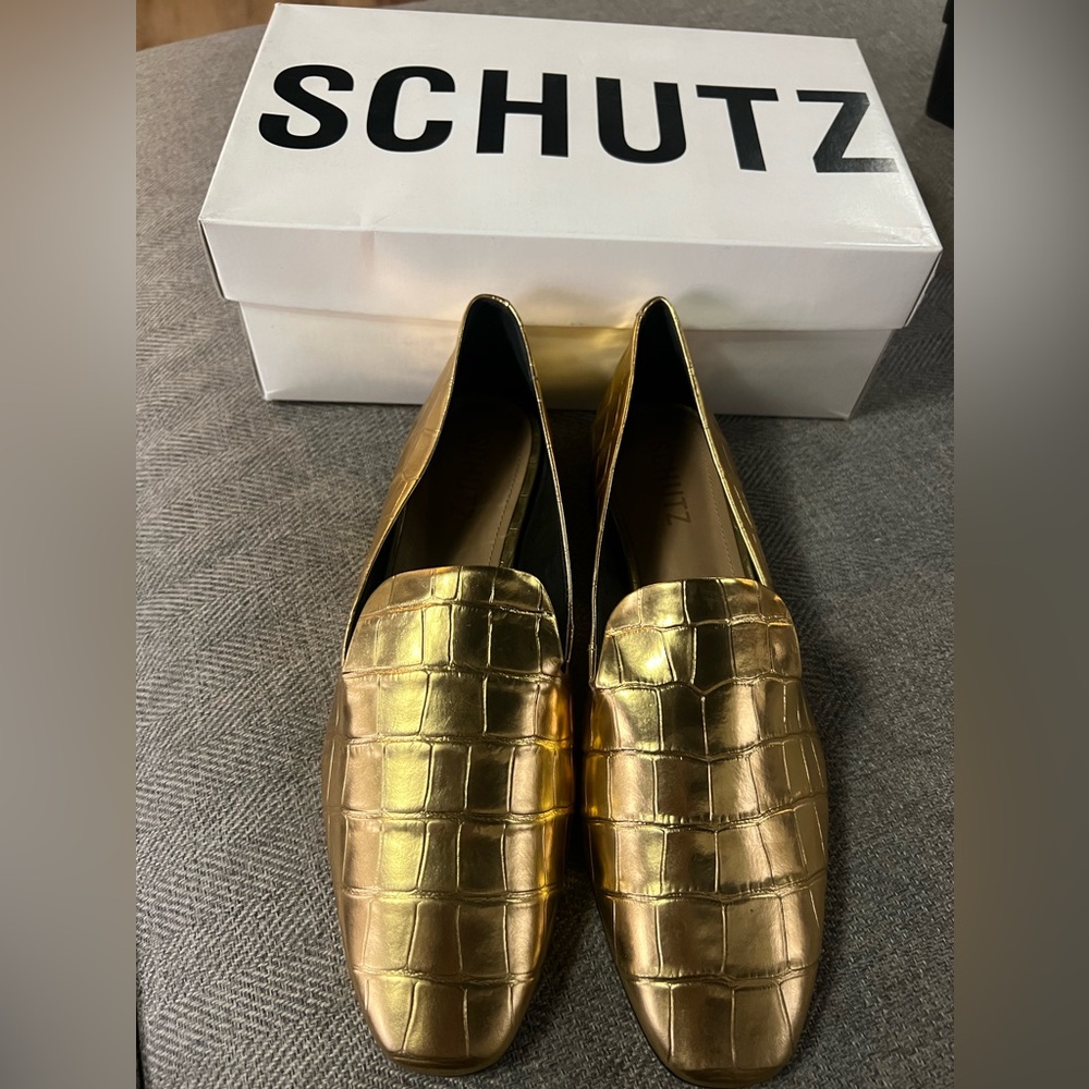 NIB metallic gold SCHUTZ loafers